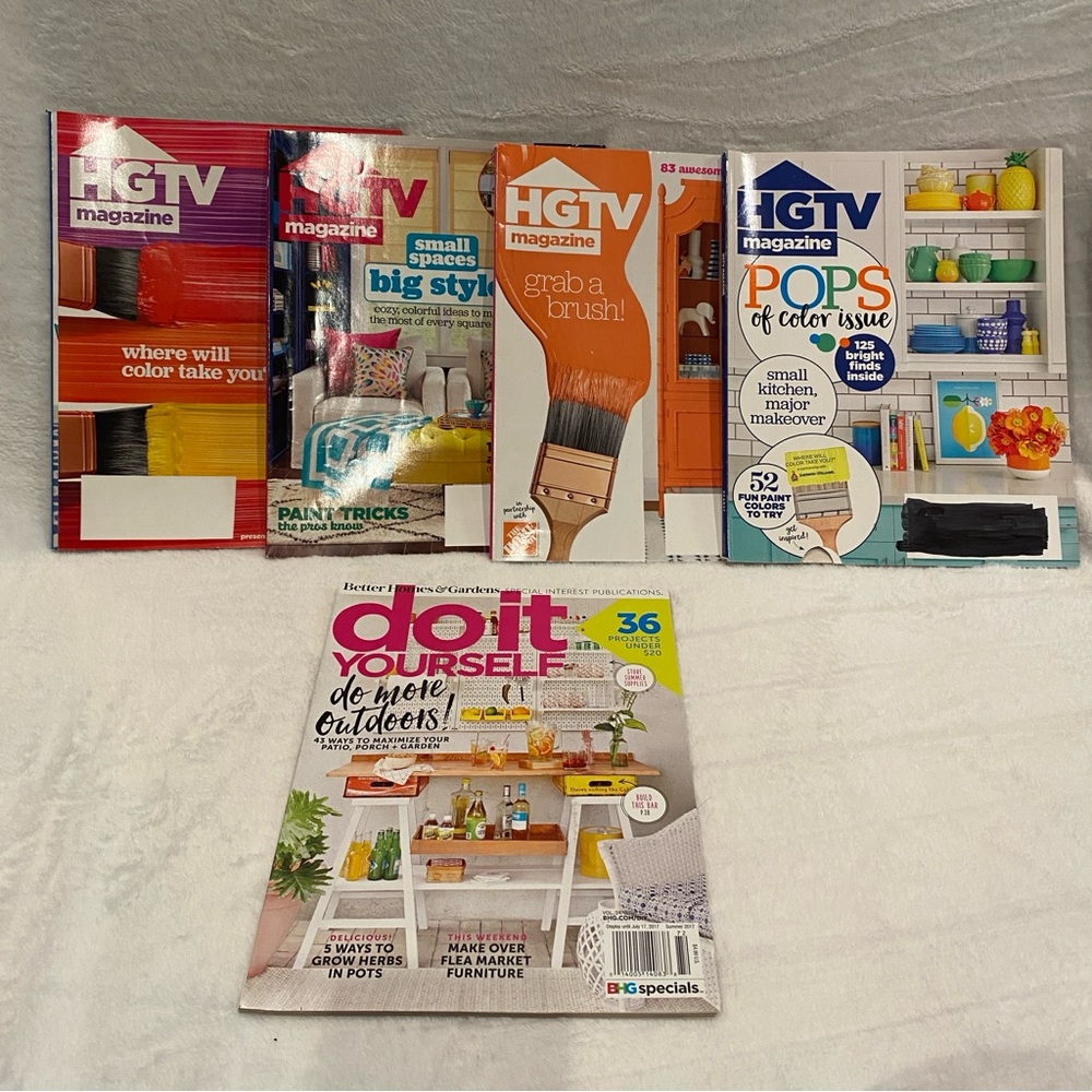 Bundle of 5 Old Magazines - 4 HGTV Magazine + 1 BHG Do It Yourself Magazine VGC